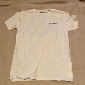 Columbia tshirt Medium